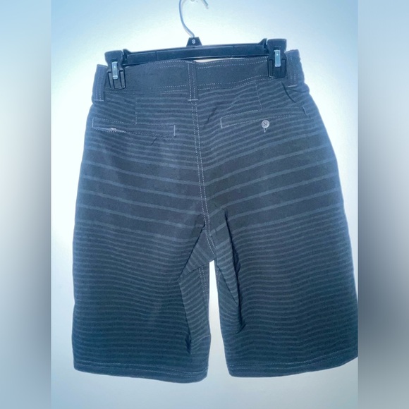 Men’s boarding shorts - Picture 7 of 10